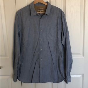 Tailored shirt from BR with cool red details